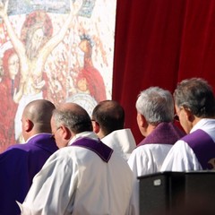 La cerimonia per le vittime del crollo di via Roma