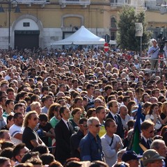 La cerimonia per le vittime del crollo di via Roma