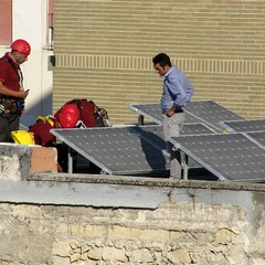 Crollo in via Roma, i soccorsi continuano anche in serata