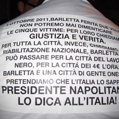 Striscione per la visita di Napolitano