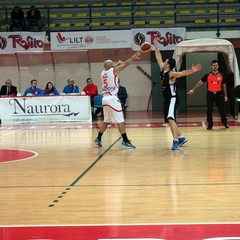 Basket, la Cestistica Barletta perde il derby contro Trani