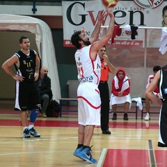 Basket, la Cestistica Barletta perde il derby contro Trani