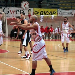Basket, la Cestistica Barletta perde il derby contro Trani