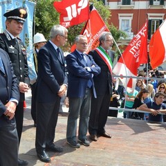 Gli studenti accolgono la carovana di Libera