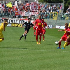 Barletta-Carrarese 2-0