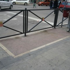 Barriere architettoniche a piazza Caduti