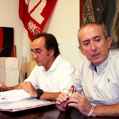 Il coordinatore della Camera del Lavoro Franco Corcella e il segretario di Cgil Bat Luigi Antonucci.