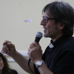 Don Aniello Manganiello al Liceo Scientifico "Cafiero"