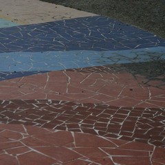 Mosaici all'esterno del "PalaBorgia"