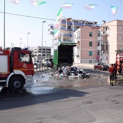 Incendio compattatore Bar.S.A.