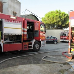 Incendio via Tramvia, intervengono i vigili del fuoco