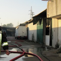 Incendio via Tramvia, intervengono i vigili del fuoco