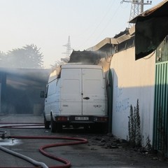 Incendio via Tramvia, intervengono i vigili del fuoco