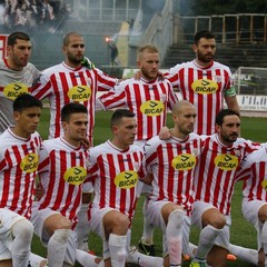 Barletta-Lecce 1-2, derby amaro per i biancorossi