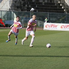 Barletta-Lecce 1-2, derby amaro per i biancorossi