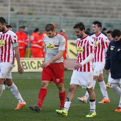 Barletta-Lecce 1-2, derby amaro per i biancorossi