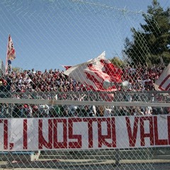 Andria-Barletta, festa e spettacolo anche sugli spalti
