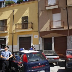 Conflitto a fuoco a Barletta tra carabinieri e rapinatori: è caccia all'uomo