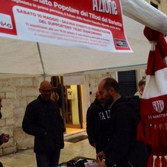 Azionariato popolare in piazza con "I biancorossi"