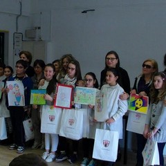 Calciando si impara, premiazioni alla scuola "Girondi"