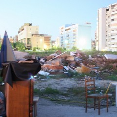 Degrado al campo rom nella periferia di Barletta