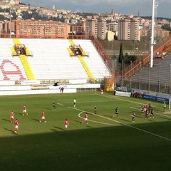 Calcio, Perugia-Barletta 3-0