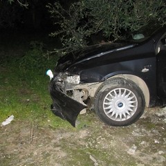 Incidente su via Canosa tra una Fiat Stilo e una Ford Fiesta