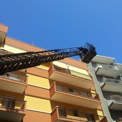 Vigili del fuoco in via Girondi