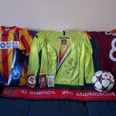 Riffa di beneficenza per Telethon: il materiale messo a disposizione dall'arbitro Antonio Damato