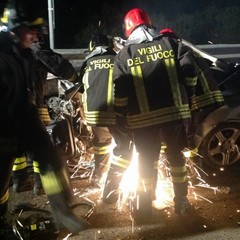 Pauroso incidente sulla ss16bis, intervengono Carabinieri, polizia e vigili del fuoco