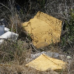 Complanare est B, vicino al Santuario vince l'immondizia