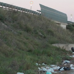 Via Vecchia Minervino, dove regnano l'indifferenza e l'indifferenziata