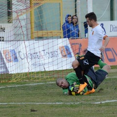 Calcio, Messina-Barletta 0-2