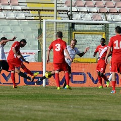 Calcio, Messina-Barletta 0-2