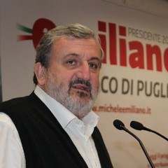 Michele Emiliano presenta le sue Primarie a Barletta