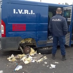 Assalto ad un furgone portavalori dopo l'uscita di Canne della Battaglia