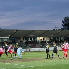 Calcio, Barletta-Lupa Roma 0-2