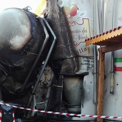 Prendono fuoco silos di farina in via dell'Industria