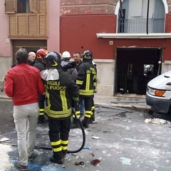 Grave esplosione in via Milano, un morto e tre feriti