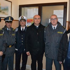 La consegna delle merci sequestrate a Mons. Filippo Salvo.