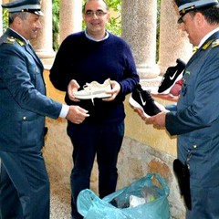 Sequestro scarpe contraffatte, devolute alle parrocchie