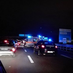 Auto distrutta in incidente su SS16 bis