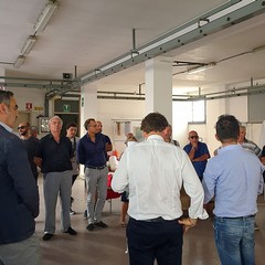 Capannoni abbandonati e nuove opportunità, la sfida delle opposizioni