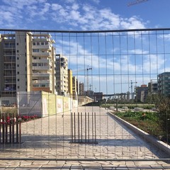 Il cantiere chiuso del Parco dell'Umanità.
