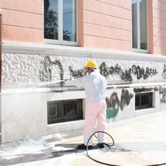 pulizia dei muri alla d azeglio presente il sindaco pasquale cascella 21