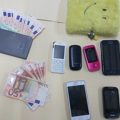 Operazione della Polizia contro la prostituzione, il sequestro di denaro e telefoni cellulari