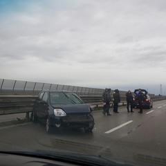 Incidente stradale sulla SS16bis, traffico bloccato