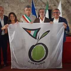 Barletta diventa ufficialmente Città dell'Olio: la cerimonia in Sala Rossa