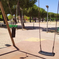 Parchi giochi cittadini nel degrado