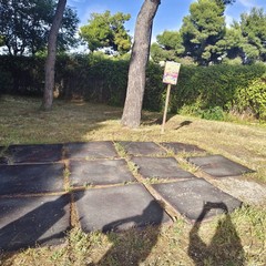 Degrado al Parco giochi del Castello di Barletta